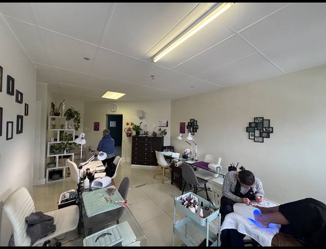 53M² BUSINESS TO LET IN AUDAS ESTATE